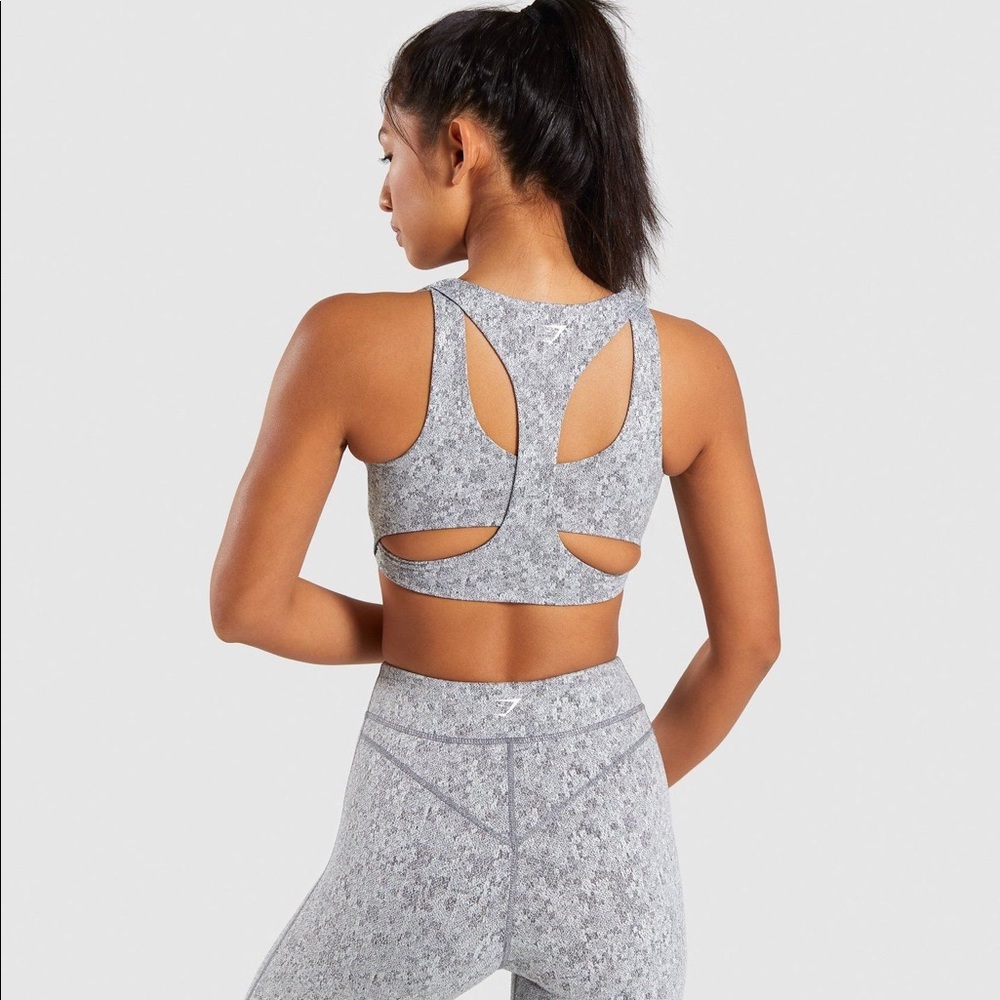 Gymshark ~ Full Fleur collection (3 pieces) GRAY